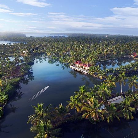 Munroe Island Lake Resort Mundrothuruth Buitenkant foto