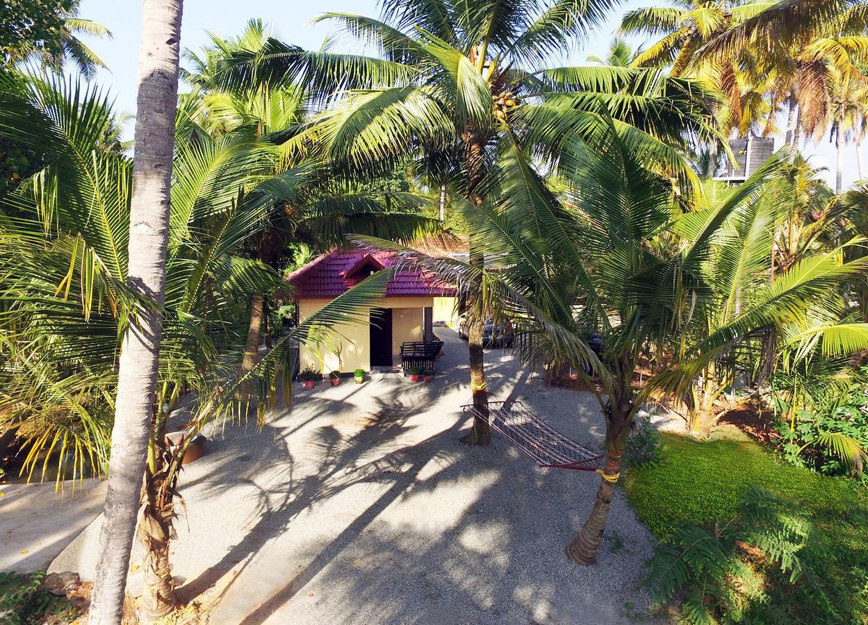 Munroe Island Lake Resort Mundrothuruth Kamer foto